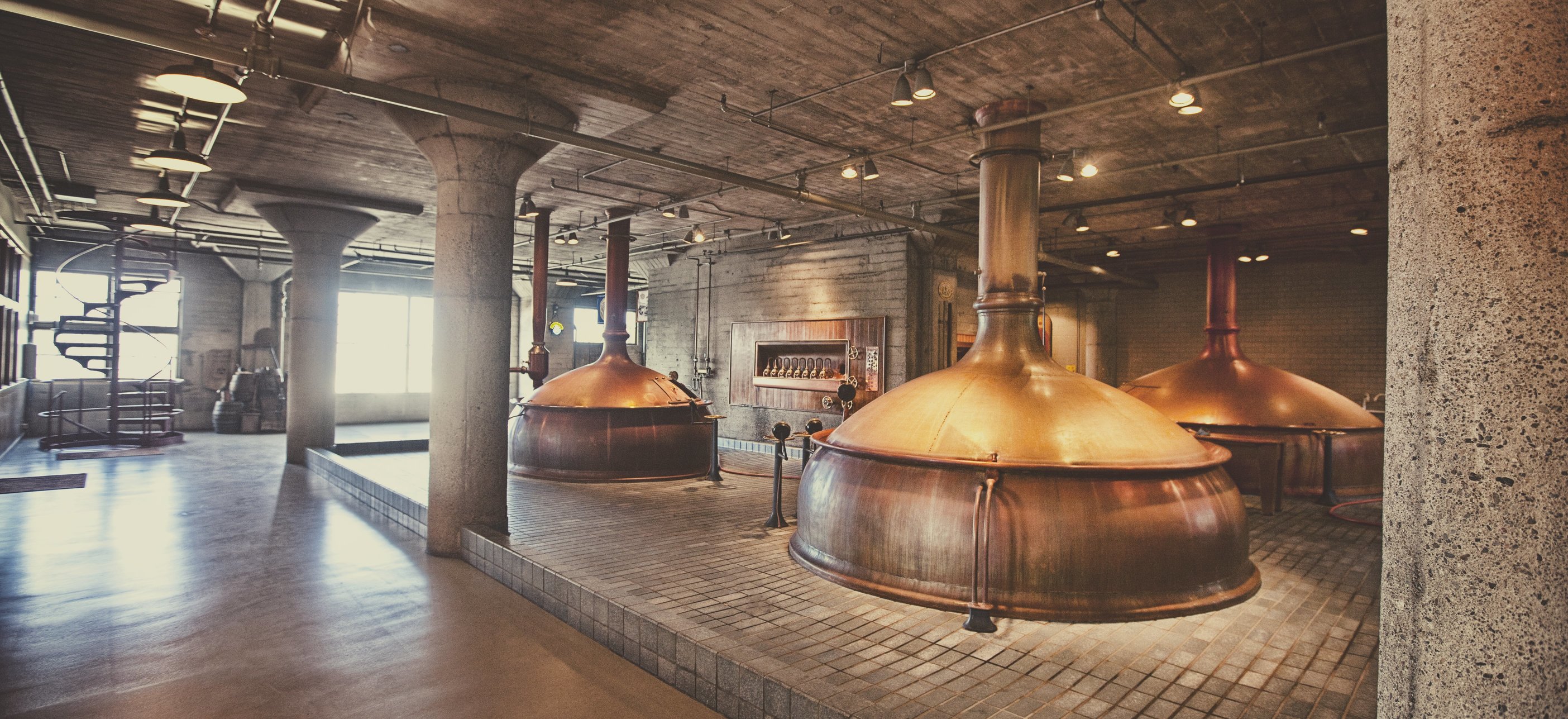 Старая пивоварня. Пивоваренный завод Германия. Музей пивоварня Штигль. Старинная пивоварня.