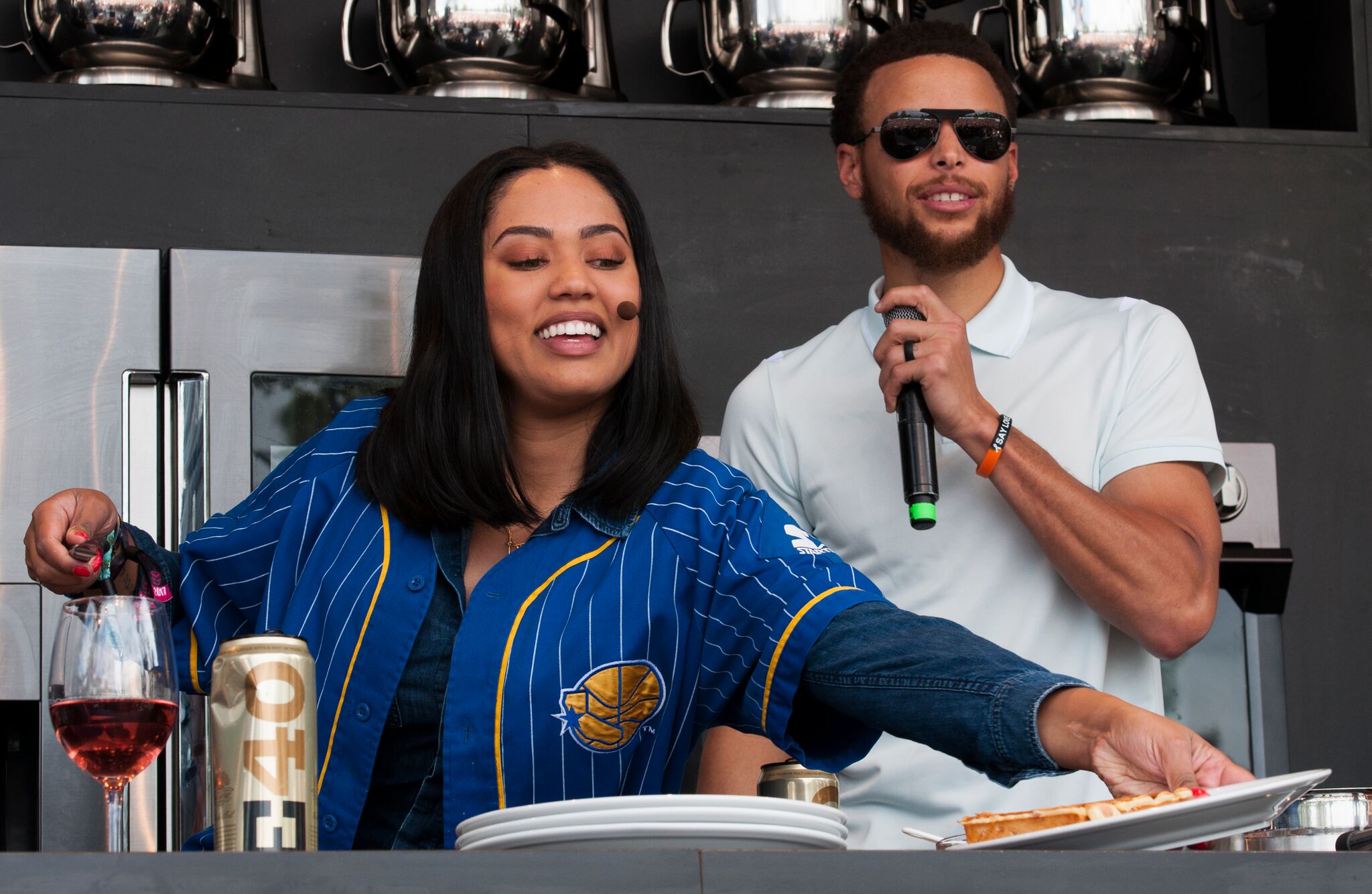 Watch E40, Ayesha and Steph Curry Cooking and Remixing at BottleRock | SF Station